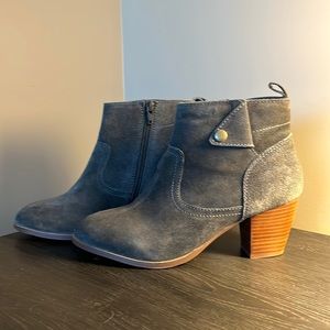 Grey suede booties, like new